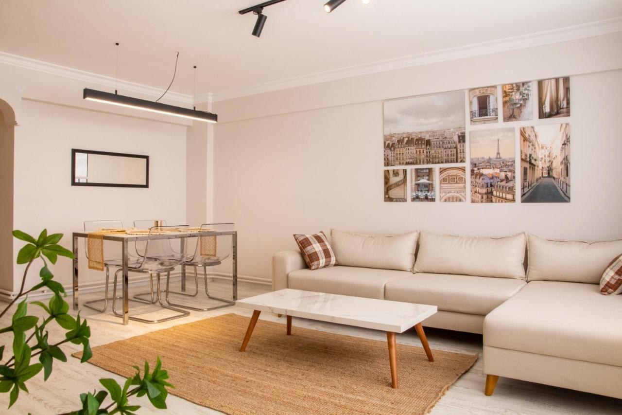 Gorgeous Flat With Balcony In Izmir Konak Apartment Luaran gambar