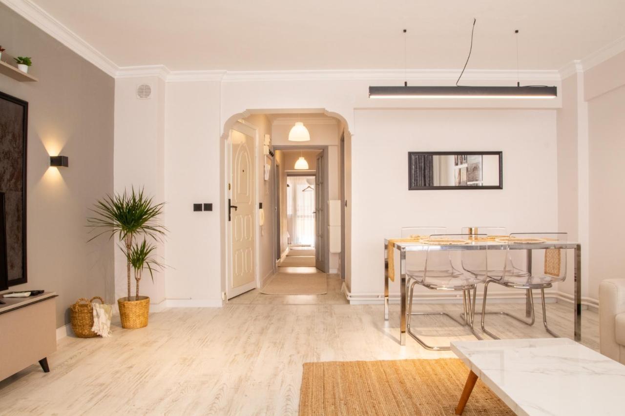 Gorgeous Flat With Balcony In Izmir Konak Apartment Luaran gambar